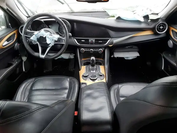 ZARFAECN3H7529267 2017 ALFA ROMEO GIULIA - Image 8