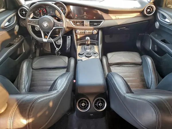ZARFAECN3H7530029 2017 ALFA ROMEO GIULIA - Image 8