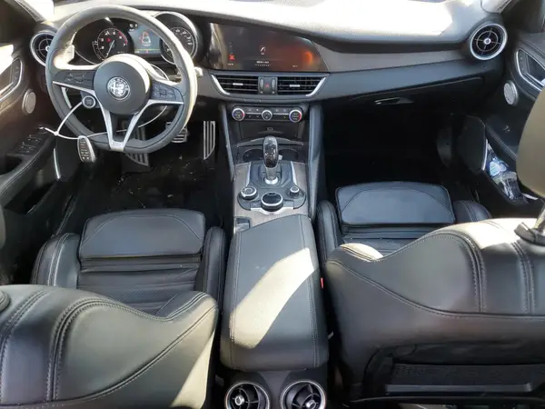 ZARFAECN3H7542620 2017 ALFA ROMEO GIULIA - Image 8