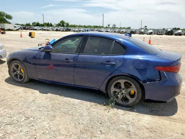 ZARFAECN3H7557179 2017 ALFA ROMEO GIULIA - Image 2