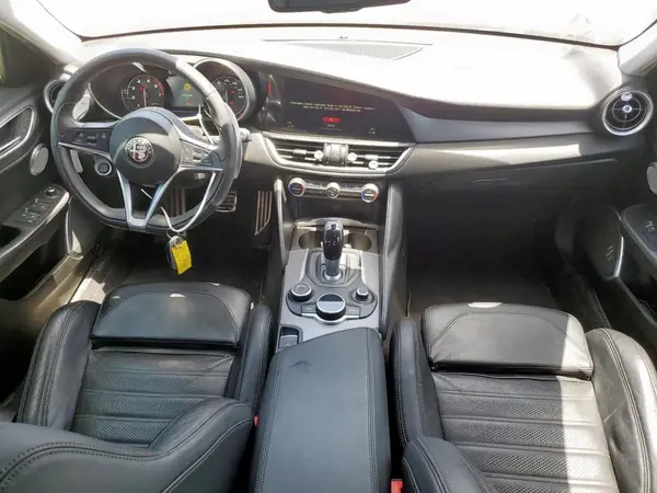 ZARFAECN3H7557179 2017 ALFA ROMEO GIULIA - Image 8