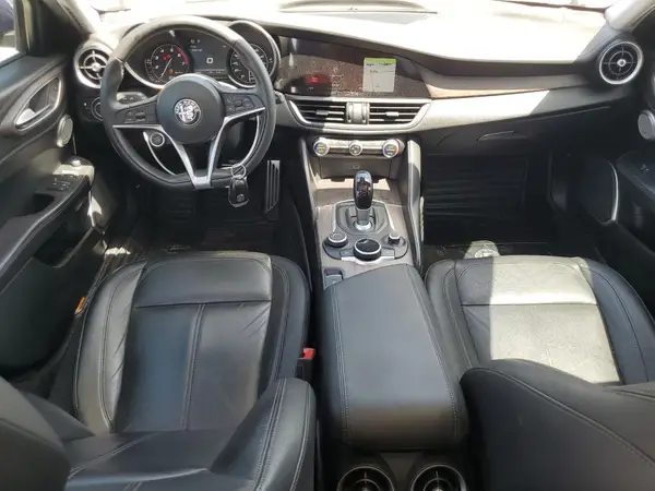 ZARFAECN3H7557442 2017 ALFA ROMEO GIULIA - Image 8