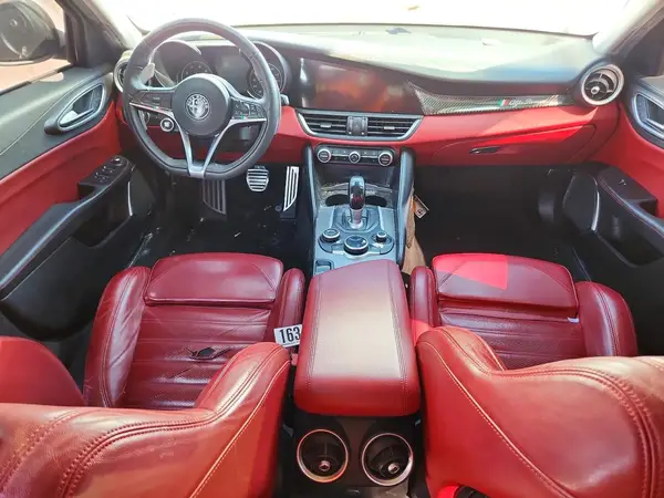 ZARFAECN3J7578880 2018 ALFA ROMEO GIULIA - Image 8