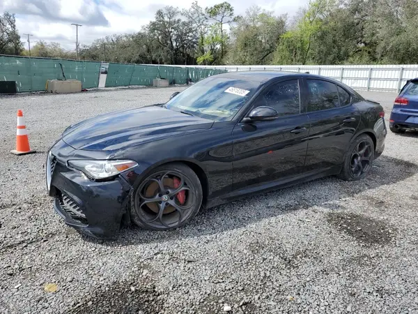 ZARFAECN3J7593413 2018 ALFA ROMEO GIULIA - Image 1