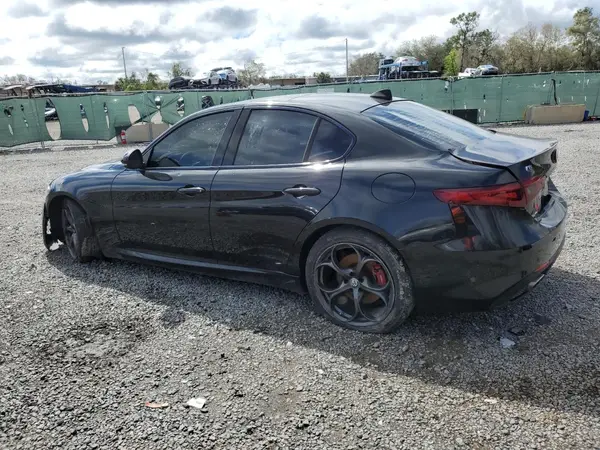 ZARFAECN3J7593413 2018 ALFA ROMEO GIULIA - Image 2