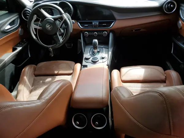 ZARFAECN3J7593413 2018 ALFA ROMEO GIULIA - Image 8