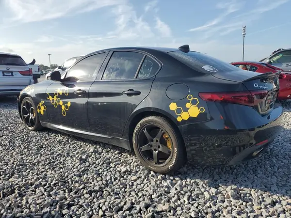ZARFAECN4H7537734 2017 ALFA ROMEO GIULIA - Image 2