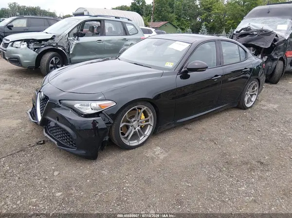 ZARFAECN4H7537846 2017 ALFA ROMEO GIULIA - Image 2