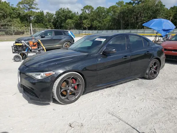 ZARFAECN4H7545588 2017 ALFA ROMEO GIULIA - Image 1