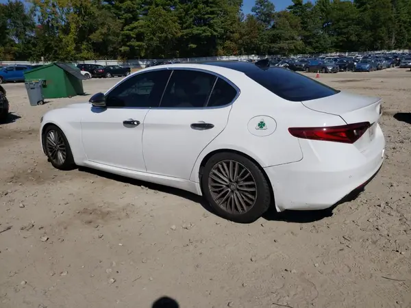 ZARFAECN4H7551164 2017 ALFA ROMEO GIULIA - Image 2