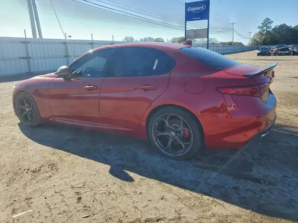 ZARFAECN4H7556588 2017 ALFA ROMEO GIULIA - Image 2