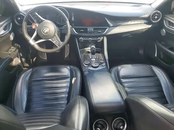ZARFAECN4J7583764 2018 ALFA ROMEO GIULIA - Image 8