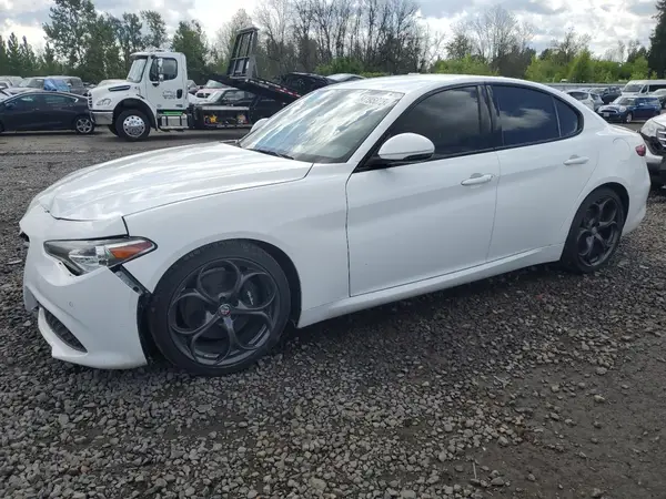 ZARFAECN4J7591217 2018 ALFA ROMEO GIULIA - Image 1