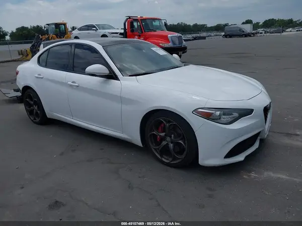 ZARFAECN4J7594733 2018 ALFA ROMEO GIULIA