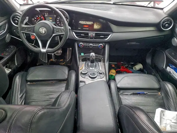 ZARFAECN4J7597499 2018 ALFA ROMEO GIULIA - Image 8