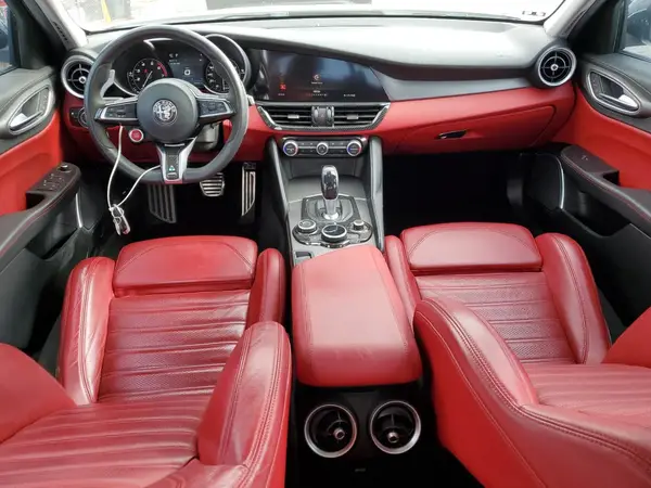ZARFAECN4J7597938 2018 ALFA ROMEO GIULIA - Image 8