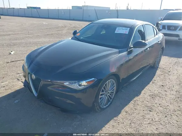 ZARFAECN5H7529626 2017 ALFA ROMEO GIULIA - Image 2