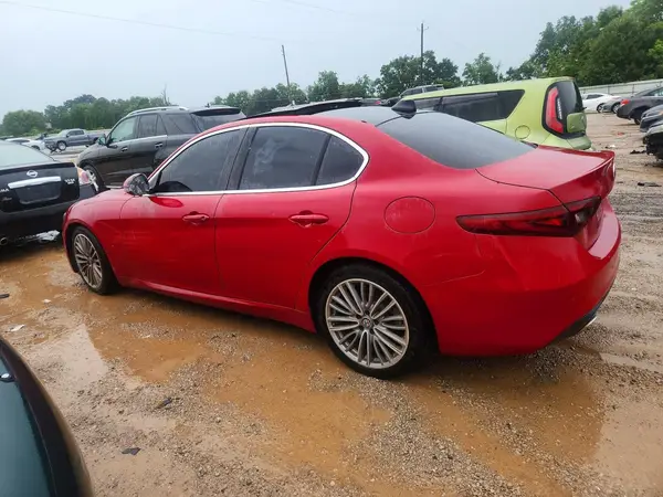 ZARFAECN5H7536818 2017 ALFA ROMEO GIULIA - Image 2