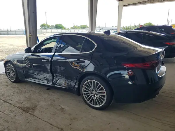 ZARFAECN5J7564608 2018 ALFA ROMEO GIULIA - Image 2