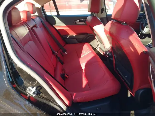 ZARFAECN5J7568934 2018 ALFA ROMEO GIULIA - Image 8
