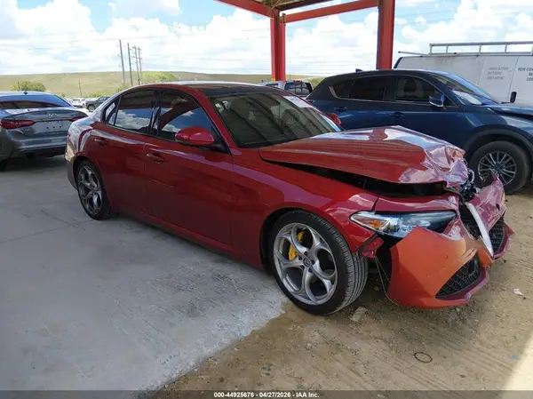 ZARFAECN5J7580985 2018 ALFA ROMEO GIULIA