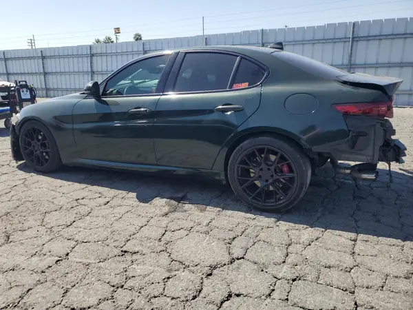 ZARFAECN5J7581330 2018 ALFA ROMEO GIULIA - Image 2