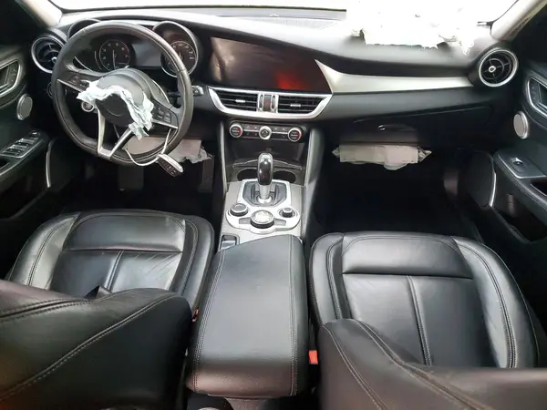 ZARFAECN5J7596586 2018 ALFA ROMEO GIULIA - Image 8