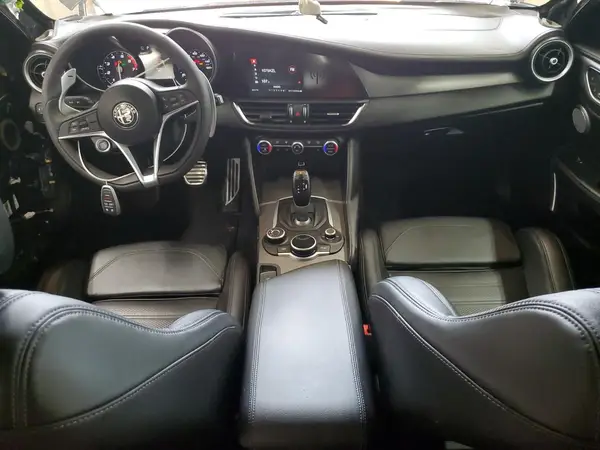 ZARFAECN5J7598807 2018 ALFA ROMEO GIULIA - Image 8