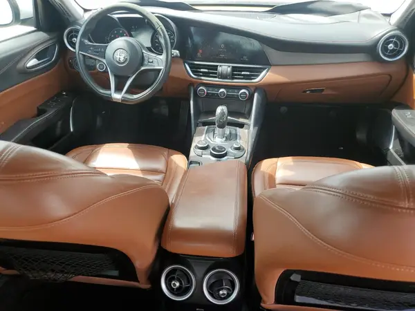 ZARFAECN6H7537170 2017 ALFA ROMEO GIULIA - Image 8