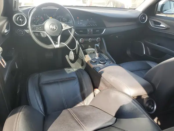 ZARFAECN6H7542790 2017 ALFA ROMEO GIULIA - Image 8