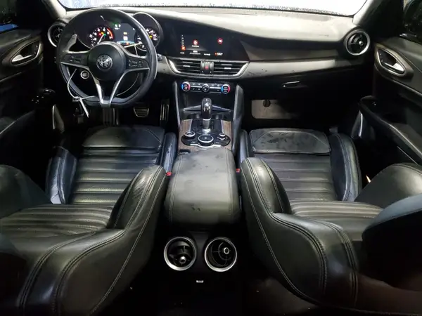 ZARFAECN6H7543339 2017 ALFA ROMEO GIULIA - Image 8