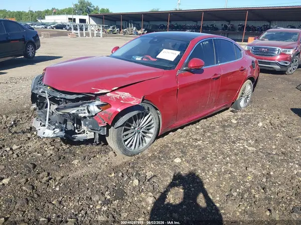 ZARFAECN6J7572894 2018 ALFA ROMEO GIULIA - Image 2