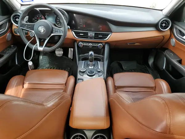 ZARFAECN6J7583264 2018 ALFA ROMEO GIULIA - Image 8