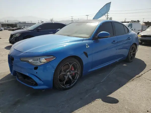 ZARFAECN6J7597861 2018 ALFA ROMEO GIULIA - Image 1