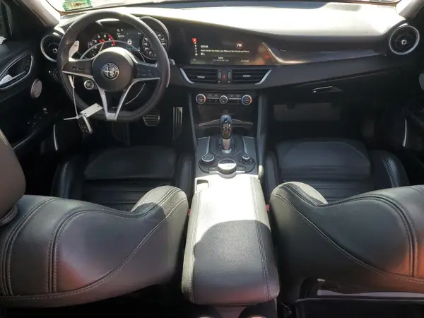 ZARFAECN7H7532088 2017 ALFA ROMEO GIULIA - Image 8
