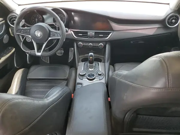 ZARFAECN7J7588845 2018 ALFA ROMEO GIULIA - Image 8