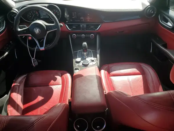 ZARFAECN7J7591700 2018 ALFA ROMEO GIULIA - Image 8