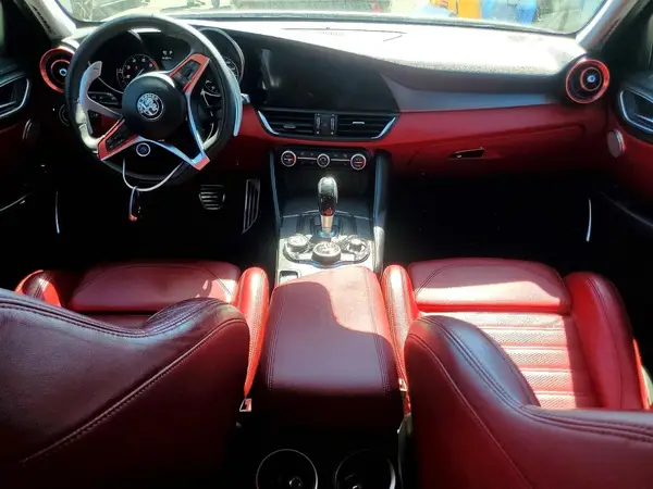 ZARFAECN7J7595231 2018 ALFA ROMEO GIULIA - Image 8