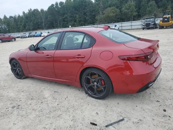 ZARFAECN8H7533170 2017 ALFA ROMEO GIULIA - Image 2