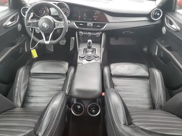 ZARFAECN8H7533170 2017 ALFA ROMEO GIULIA - Image 8