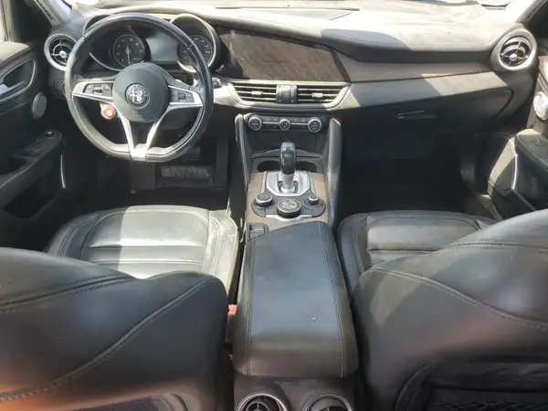 ZARFAECN8H7547134 2017 ALFA ROMEO GIULIA - Image 8