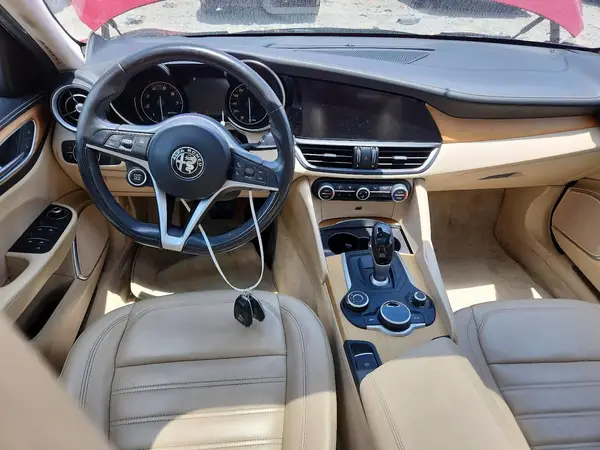 ZARFAECN8H7549319 2017 ALFA ROMEO GIULIA - Image 8