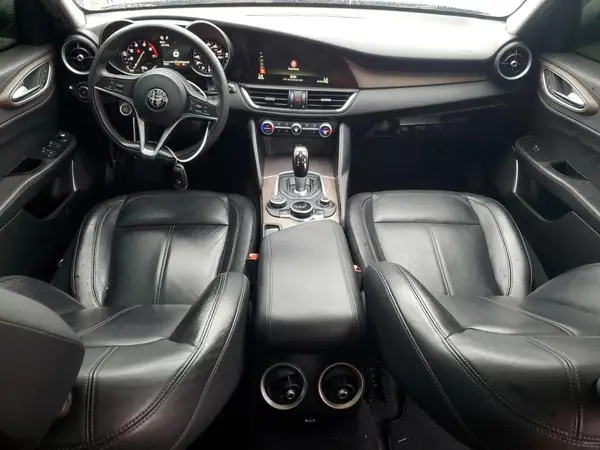 ZARFAECN8H7556948 2017 ALFA ROMEO GIULIA - Image 8