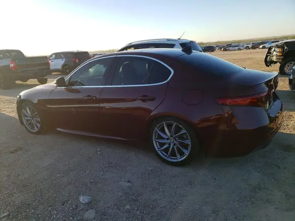 ZARFAECN8H7558599 2017 ALFA ROMEO GIULIA - Image 2