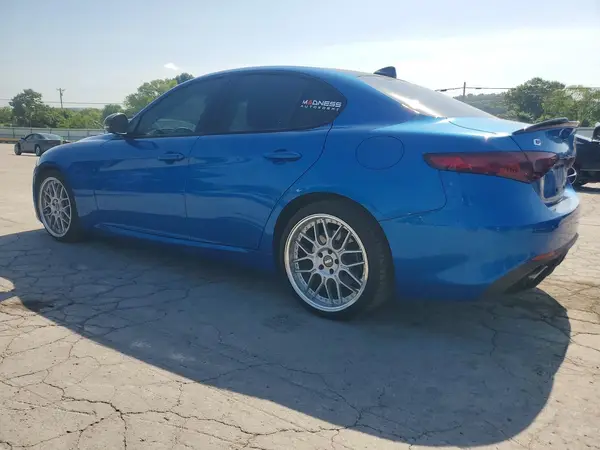 ZARFAECN8H7560028 2017 ALFA ROMEO GIULIA - Image 2