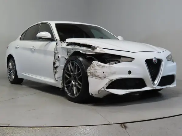 ZARFAECN8J7566756 2018 ALFA ROMEO GIULIA - Image 1