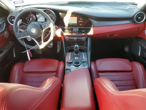 ZARFAECN8J7581290 2018 ALFA ROMEO GIULIA - Image 8