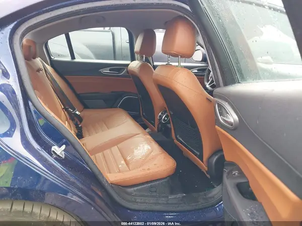 ZARFAECN8J7589471 2018 ALFA ROMEO GIULIA - Image 8