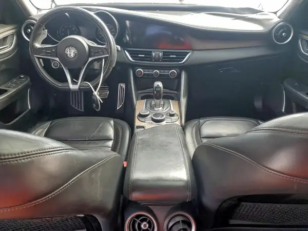 ZARFAECN8J7593343 2018 ALFA ROMEO GIULIA - Image 8