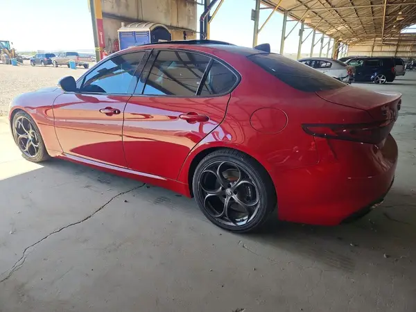 ZARFAECN8J7595755 2018 ALFA ROMEO GIULIA - Image 2